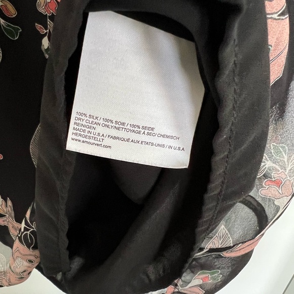 Amour Vert Haley Long Sleeve Silk Shift Dress - Picture 4 of 5